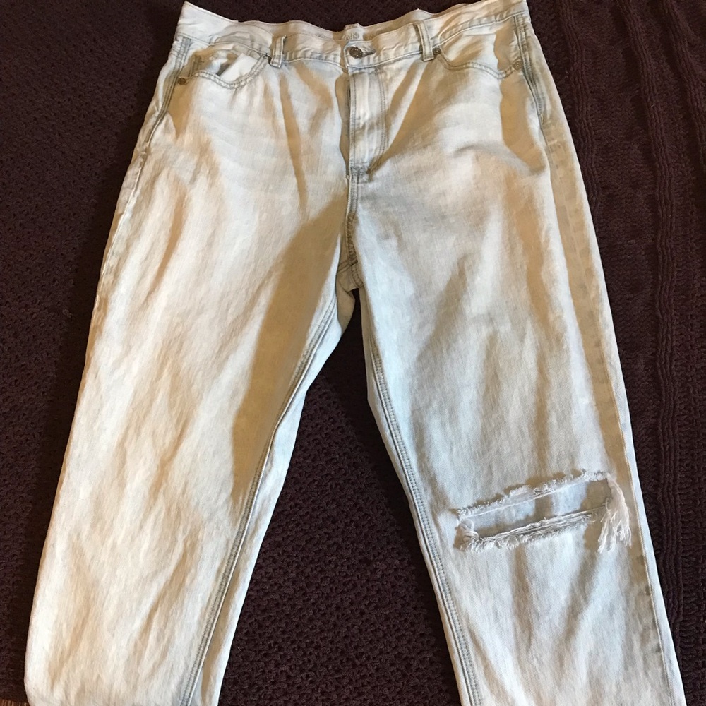 American Eagle Mom Jeans